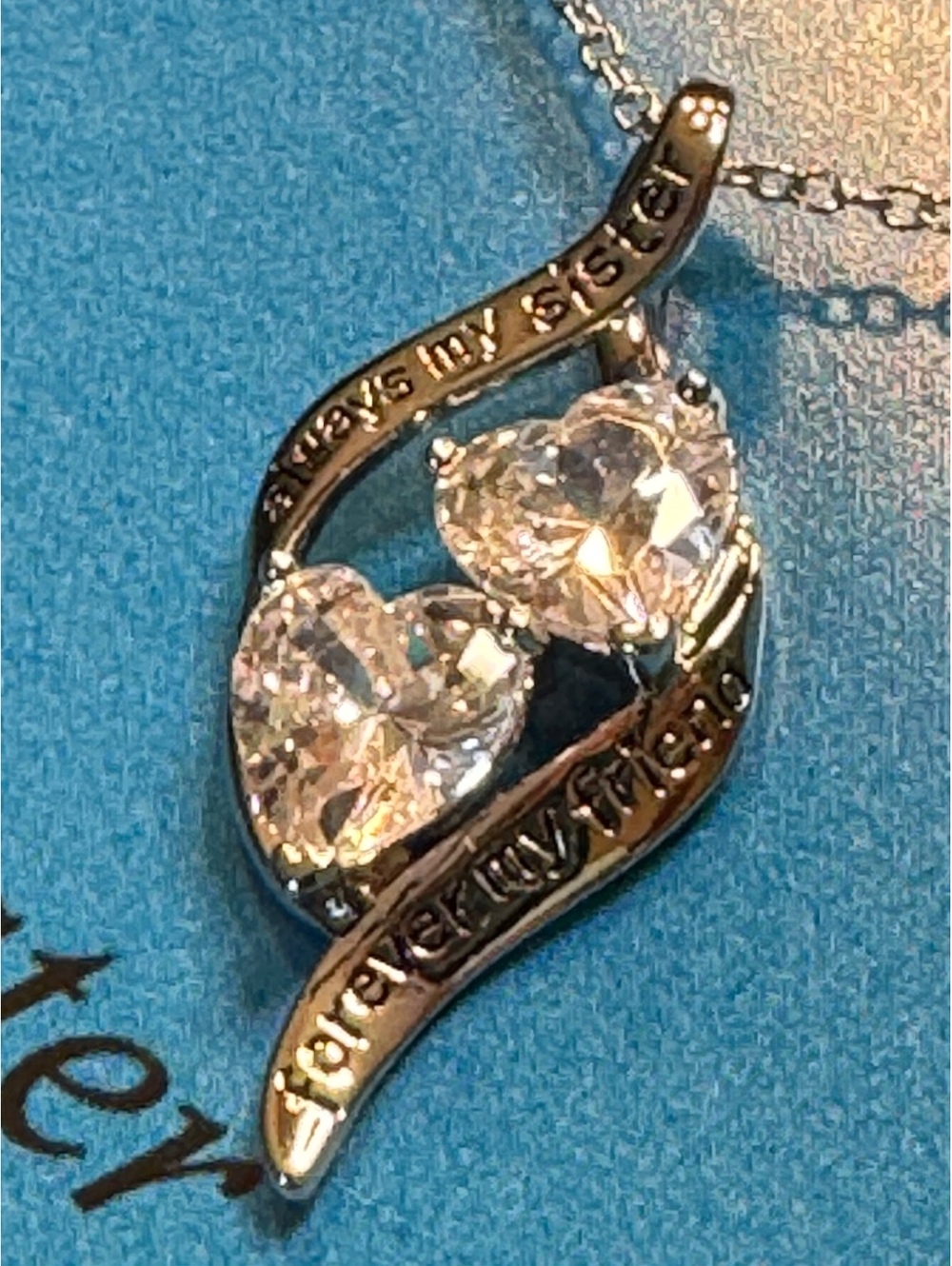 Dasany Fashion Jewelry Sister Pendant Necklace with Heart Crystals - Picture 6 of 8